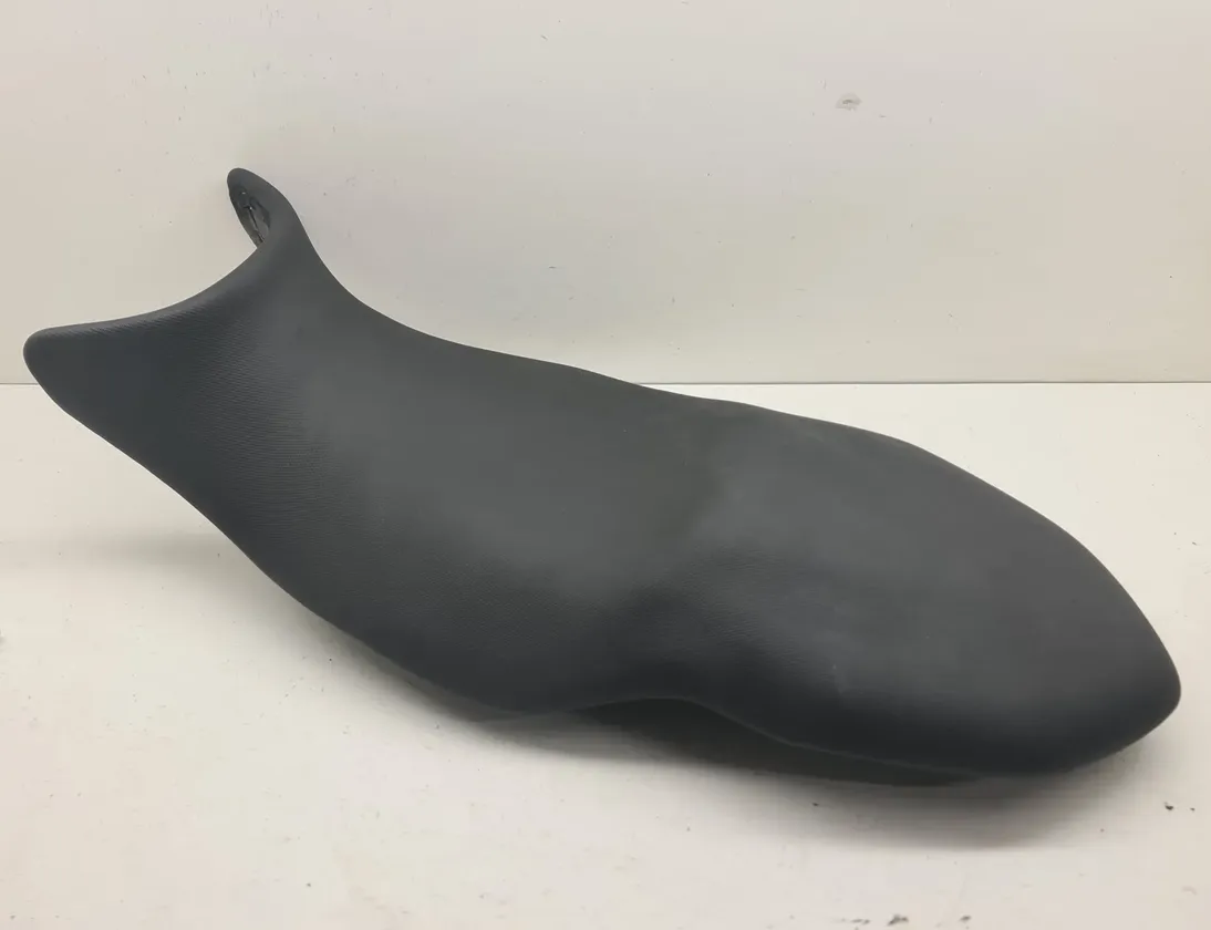 BMW F Sæde sadelbænk 8404285,52538404285,9480745,52539480745 33238498