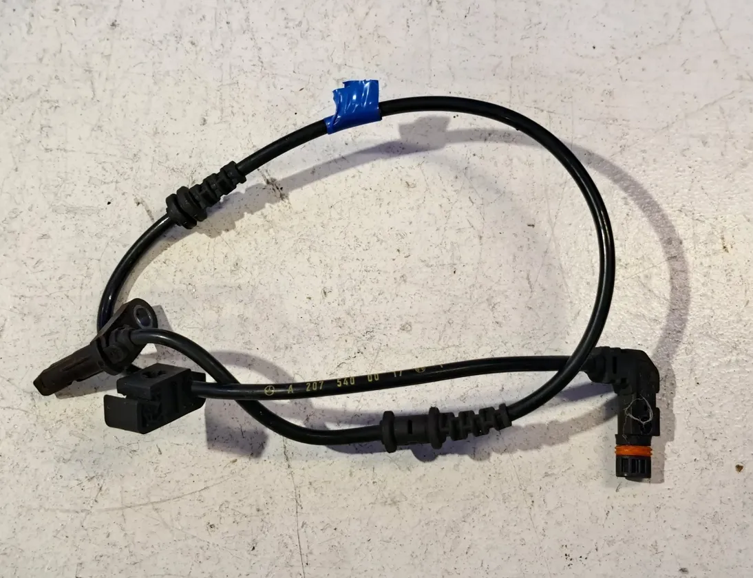 MERCEDES-BENZ E-Class W212/S212/C207/A207 (2009-2016) ABS-sensor forreste højre A2075400017 33507401