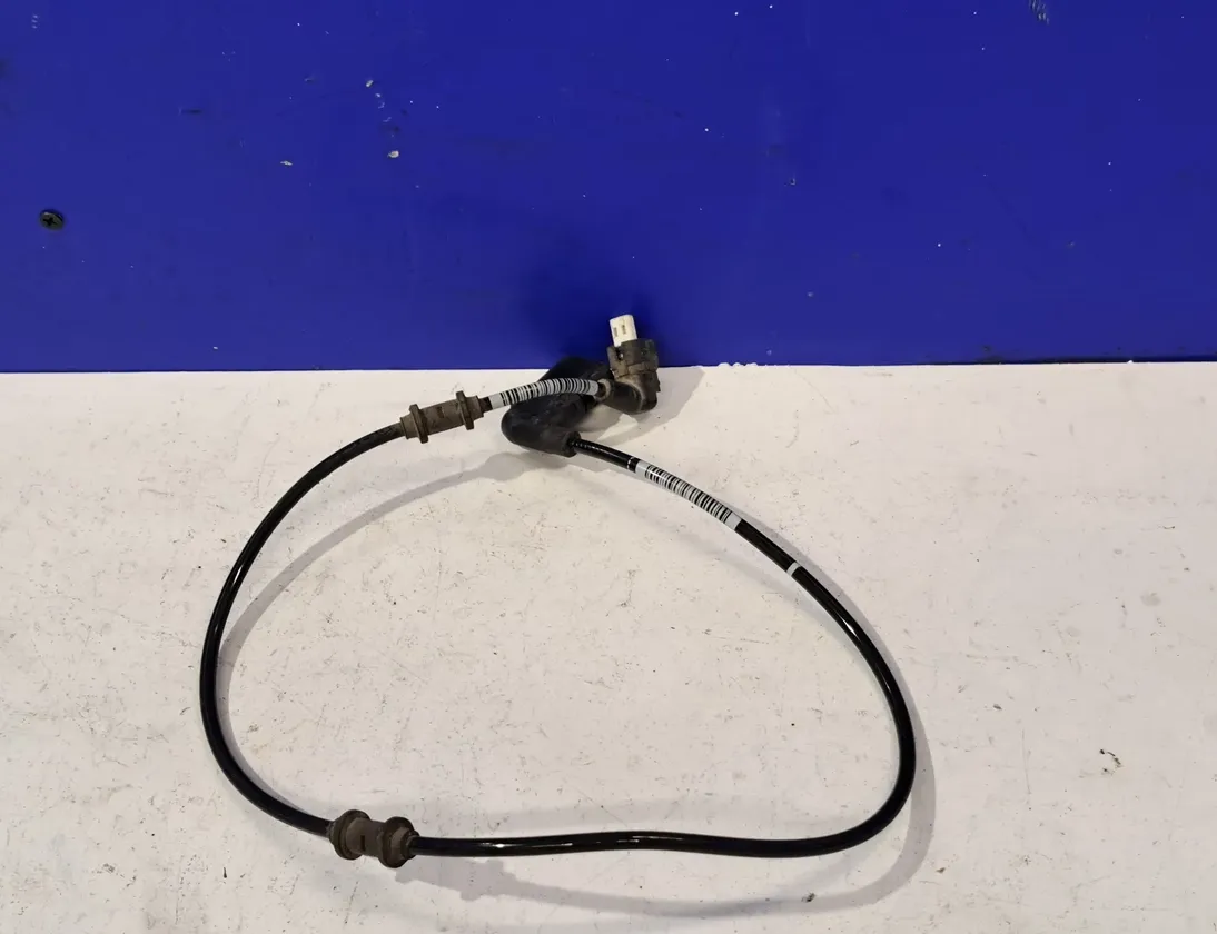 MERCEDES-BENZ E-Class W213/S213/C238/A238 (2016-2024) Bagerste højre ABS-sensor A2135403905 33507639