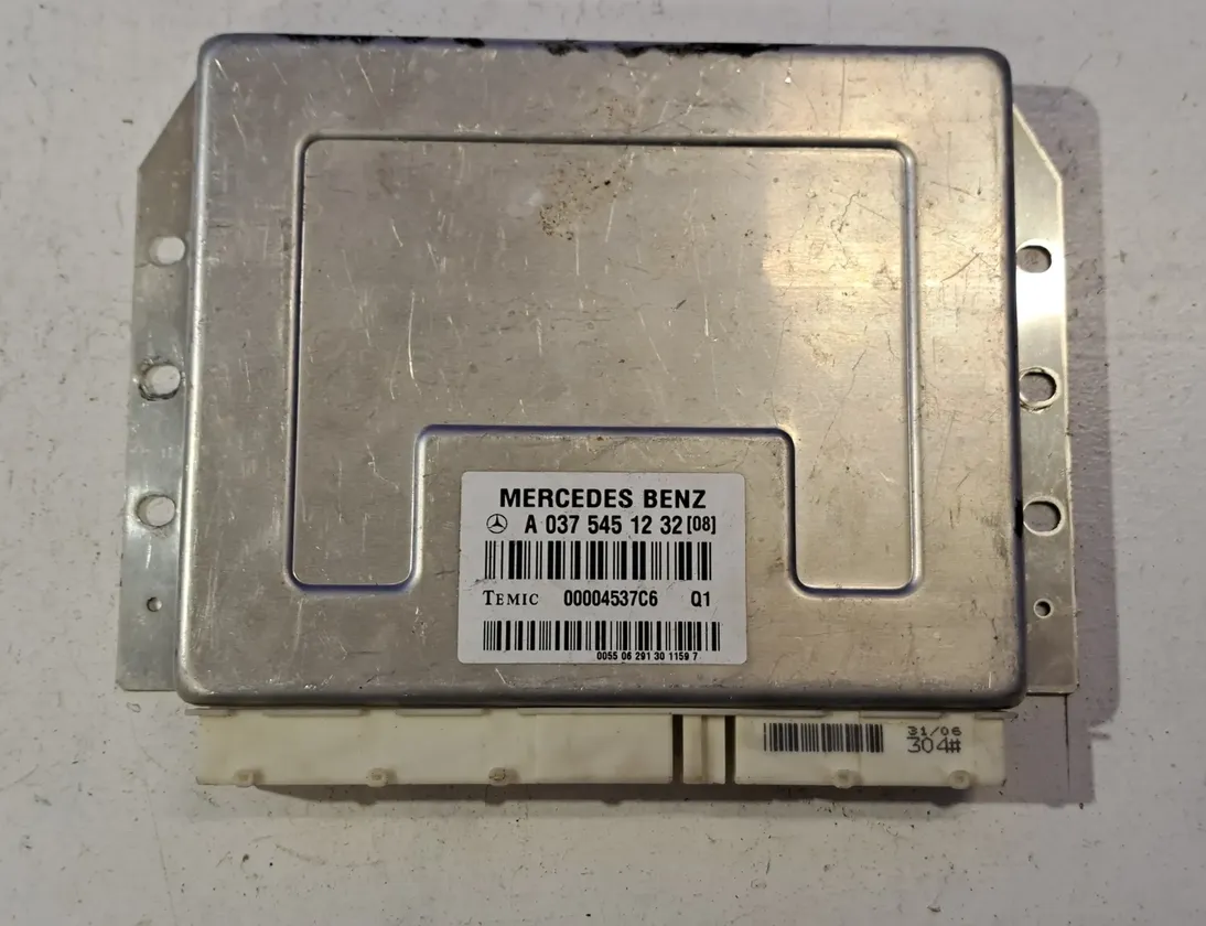 MERCEDES-BENZ CLS-Class C219 (2004-2010) Luftaffjedringskontrolenhed A0375451232 33507762