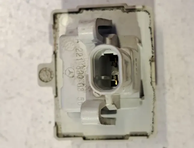 MERCEDES-BENZ S-Class W221 (2005-2013) Nummerpladelys A2218200856 33532136