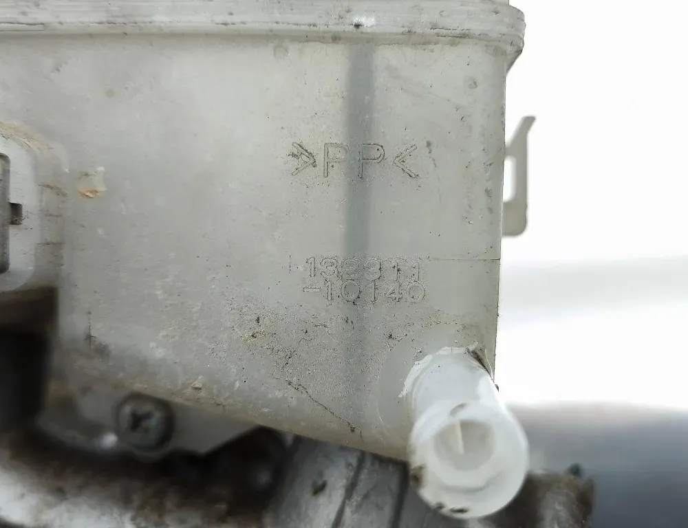 TOYOTA RAV4 2 generation (XA20) (2000-2006) Bremsecylinder 33333555