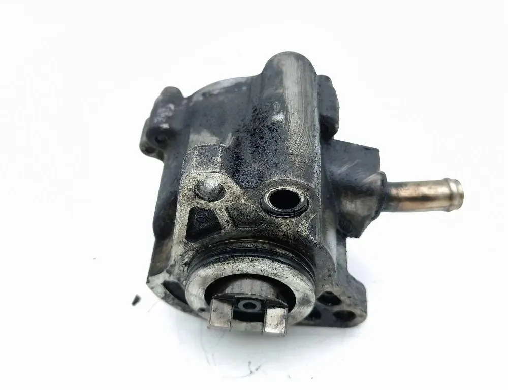 TOYOTA RAV4 2 generation (XA20) (2000-2006) Vakuum pumpe 33335280