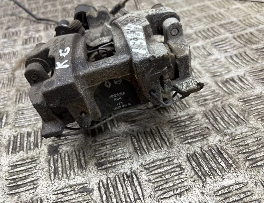 RENAULT Captur 2 generation (2019-2023) Bremsekaliber venstre bag 440108549R 33447196