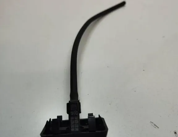 PEUGEOT 208 Peugeot 208 (2012-2015) Forrude dysestråle 9835762780 33324478