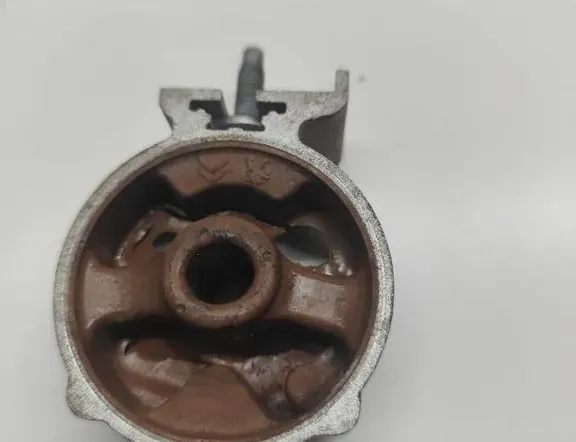 PEUGEOT 2008 2 generation (2019-2023) Udstødningsbøjlebeslag 33331113