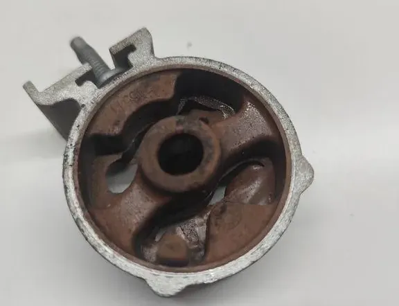 PEUGEOT 2008 2 generation (2019-2023) Udstødningsbøjlebeslag 33331113