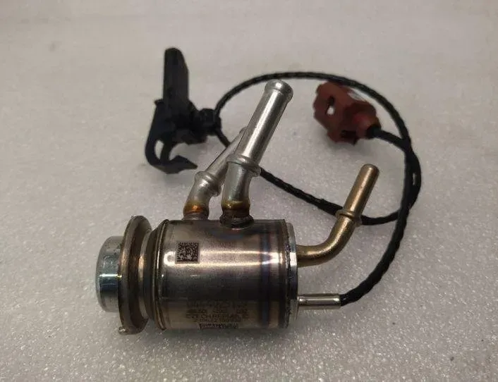 VOLKSWAGEN Golf 8 generation (2019-2023) AdBlue injektorer 05L131113J 27464095