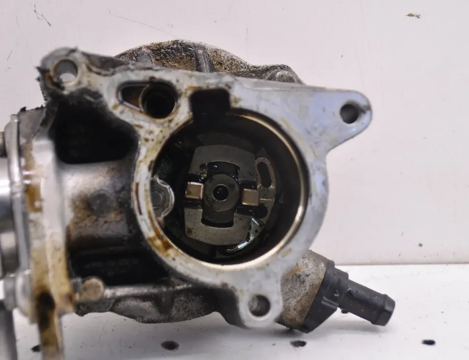 VOLKSWAGEN Passat CC 1 generation (2008-2017) Højtryksbrændstofpumpe 06H145100AB,06H127025N 28716412