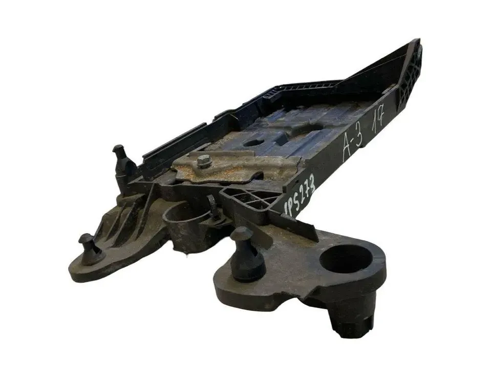 AUDI A3 8V (2012-2020) Batteripude 5Q0915331K 35105505