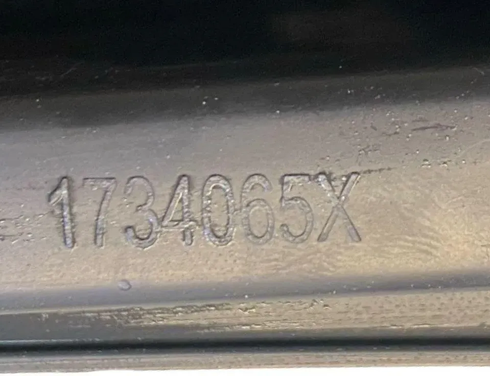 PEUGEOT 308 T9 (2013-2021) Højre bageste kofangerbeslag 9810591480 31496188