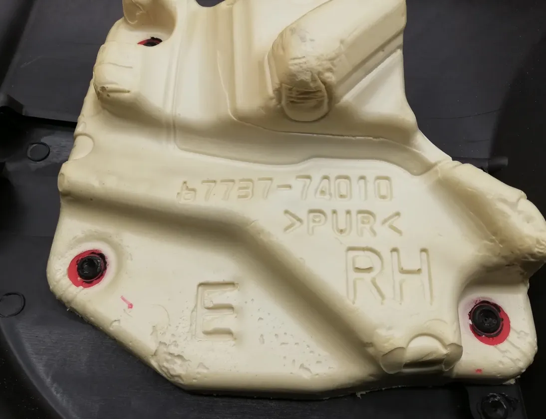 TOYOTA iQ 1 generation (2008-2020) Forreste højre dørpanel 14533142