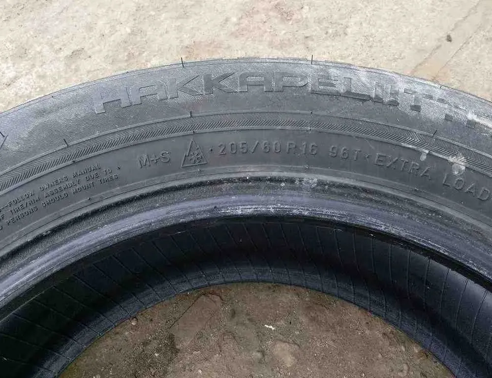 MERCEDES-BENZ E-Class W211/S211 (2002-2009) Dæk 20560R16,NOKIAN 32523253