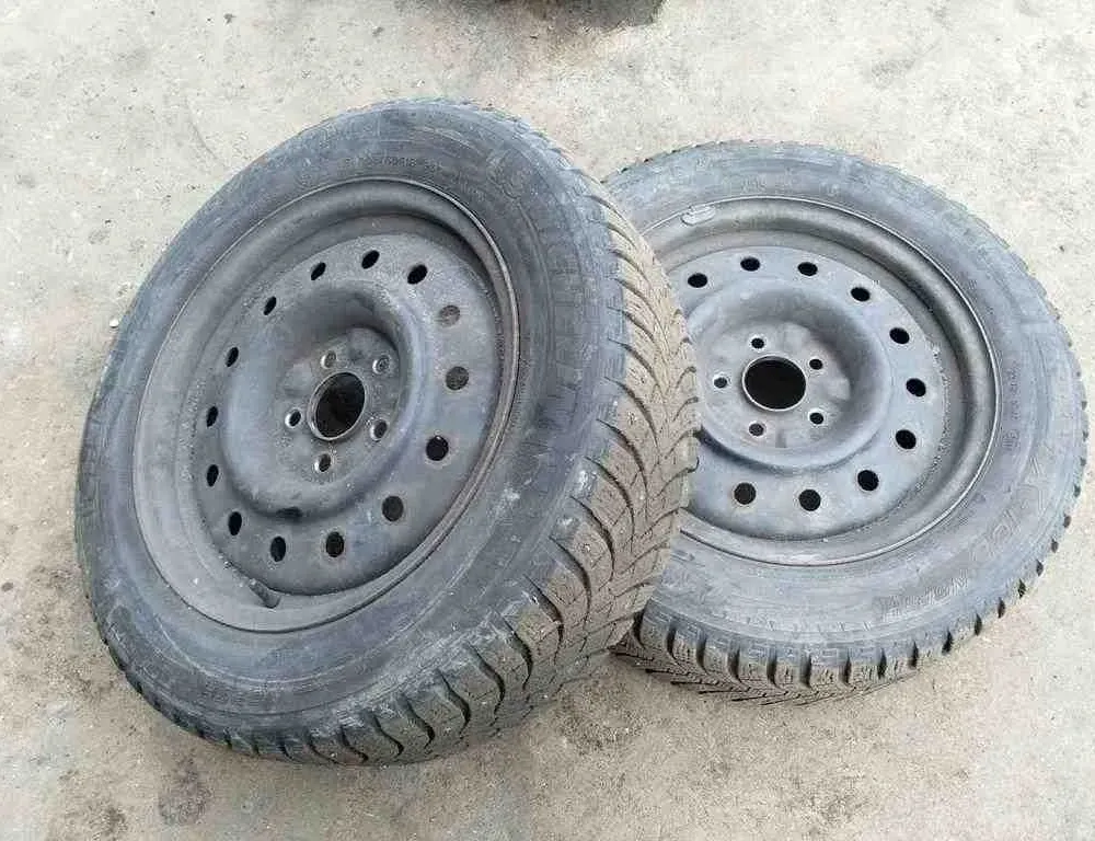 NISSAN Primera P12 (2001-2008) Dæk 20560R16,MICHELIN 32528191