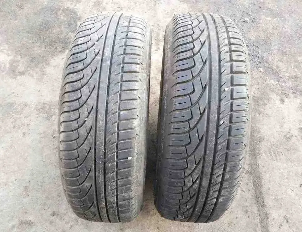 VOLKSWAGEN Golf 5 generation (2003-2009) Bagagerumsgrill MICHELIN,19565R15 32623225