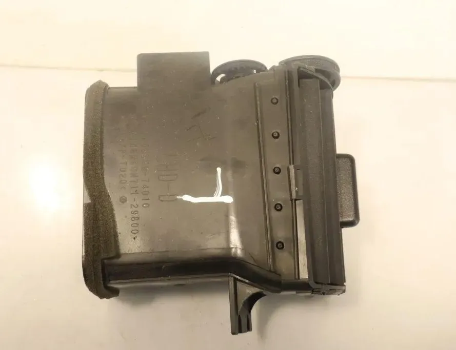 TOYOTA iQ 1 generation (2008-2020) Dashboard luftventiler 32903082