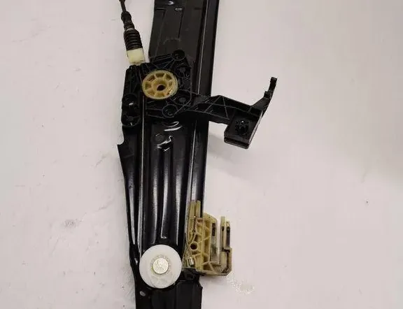 BMW 7 Series F01/F02 (2008-2015) Bageste venstre dør rudeløfter 7182095 33177779