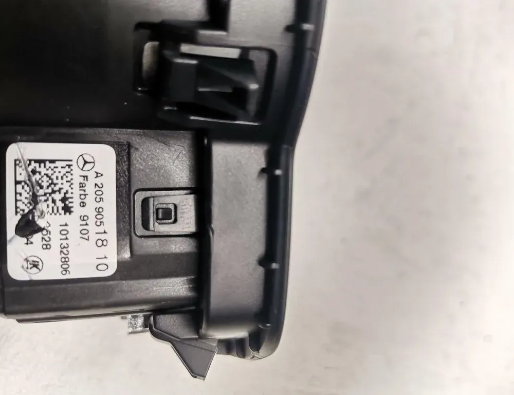 MERCEDES-BENZ C-Class W205/S205/C205 (2014-2023) Forlygtekontakt kontrolenhed A2059051810 33183268