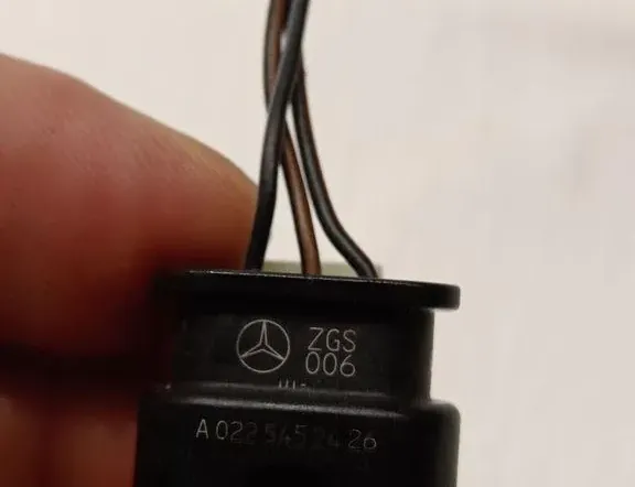 MERCEDES-BENZ C-Class W205/S205/C205 (2014-2023) Ledning til parkeringshjælp foran A0225452426 33187737