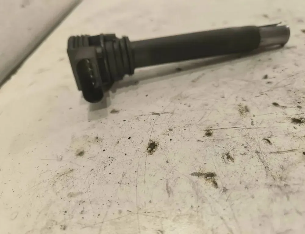 VOLKSWAGEN Passat B6 (2005-2010) Højspændings tændspole 0221604115 33203323