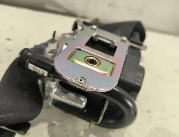 MERCEDES-BENZ E-Class W211/S211 (2002-2009) Venstre forreste sikkerhedssele A07303113,610035800D 33204666