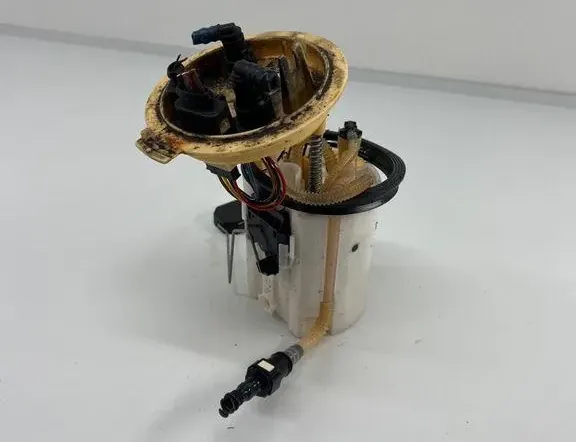 VOLKSWAGEN Passat B8 (2014-2023) Brændstofpumpe i tank 3q0919050 34594316