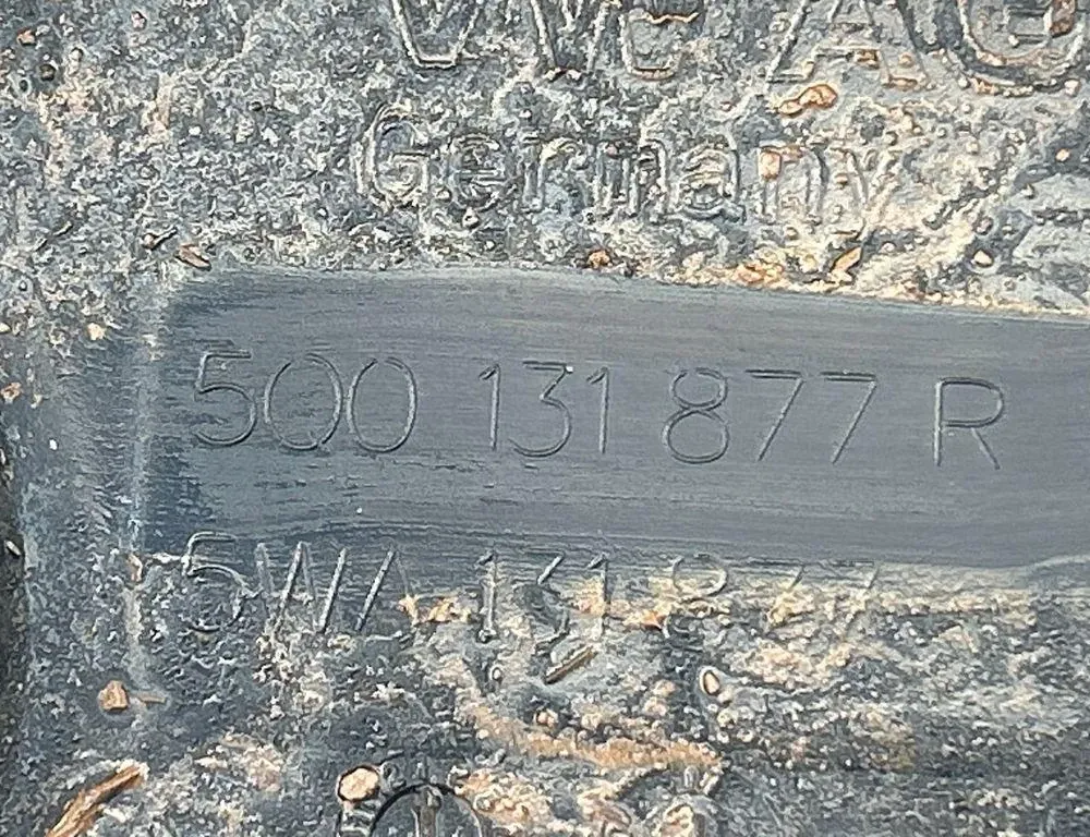 VOLKSWAGEN Golf 7 generation (2012-2024) AdBlue Tank 5Q0131877R 35029788