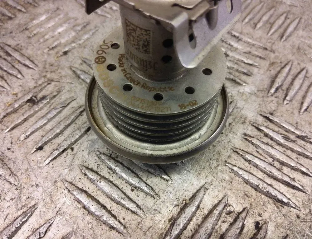 AUDI Q5 8R (2008-2017) AdBlue injektorer 3C0131113C 31254889