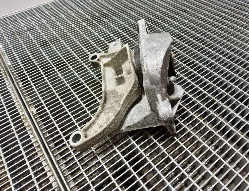 RENAULT Kadjar 1 generation (2015-2024) Gearkassemonteringsbeslag 112221641R 33401198