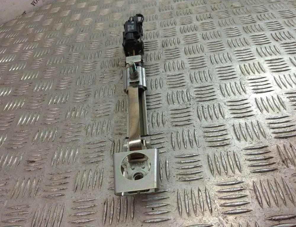 LEXUS LS 4 generation (2006-2020) Forreste venstre sikkerhedssele højdejusterer C614001 33487483