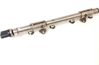 VOLKSWAGEN Passat B8 (2014-2023) Brændstofskinne 04E133320D,06J906051F 20518404