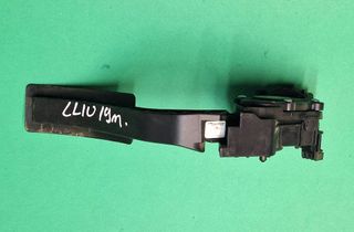 RENAULT Clio 4 generation (2012-2020) Gaspedal 6PV00997807 31625969