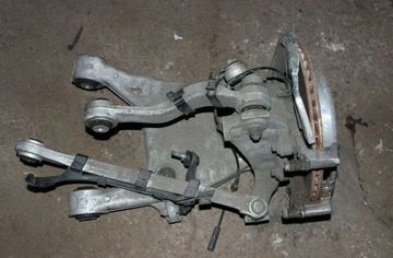 BMW 5 Series F10/F11 (2009-2017) Højre baghjulsnav 6793770 31939332