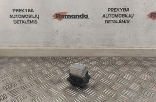 RENAULT Trafic 2 generation (2001-2015) Blæser relæ 31574865