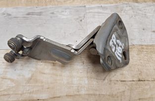 TOYOTA Previa 2 generation (2000-2006) Bagerste højre dørhængsel 33043993