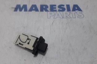 RENAULT Trafic 3 generation (2014-2023) Masseluftstrømssensor MAF 226807131R,93450753,8201267959 27823822