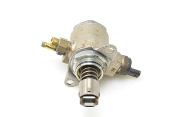 VOLKSWAGEN Golf 6 generation (2008-2015) Brændstofpumpe 03C127026D 28364642