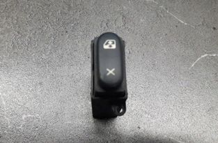 RENAULT Megane 1 generation (1995-2003) Forreste venstre dør vindueskontakt 7700841238 30182722