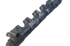 TOYOTA Avensis Verso 1 generation (2001-2003) Brændstofskinne 28782150