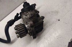 VOLKSWAGEN Passat B7 (2010-2015) Brændstofpumpe 03L130755D,03L130755L 30536390