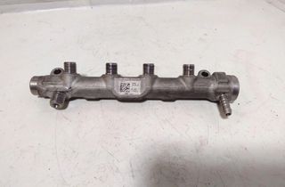 VOLKSWAGEN Passat B8 (2014-2023) Brændstofskinne 05L089 28629765