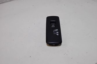 LAND ROVER Discovery 1 generation (1989-1997) Kontrolkontakter til venstre bagdørs rude AH2214717AB 28637827