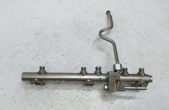 BMW 3 Series E90/E91/E92/E93 (2004-2013) Brændstofskinne 1353756247403 30911416