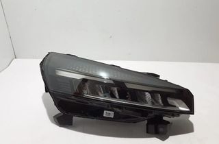 RENAULT Clio 5 generation (2019-2023) Forlygte forreste højre 260103507R 33071544