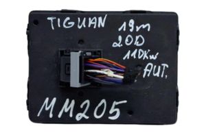 VOLKSWAGEN Tiguan 2 generation (2016-2024) Bremsesystem kontrolenhed 3Q0959435L 30155261