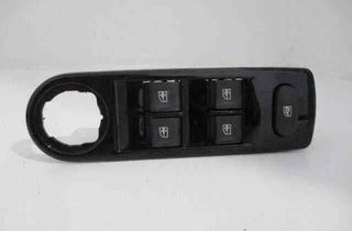 RENAULT Captur 1 generation (2013-2019) Forreste højre dør vindueskontakt 10023635,254298400R 32465347