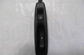 RENAULT Captur 1 generation (2013-2019) Forreste højre dør vindueskontakt 829614619R 32469611