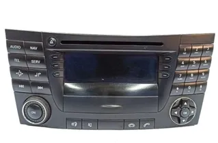 MERCEDES-BENZ E-Class W211/S211 (2002-2009) Musikafspiller med GPS A2118704589001 33360444