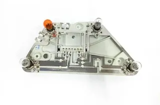 MERCEDES-BENZ CLS-Class C219 (2004-2010) Baglygtekontakter 427041 33535914