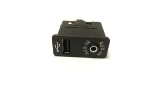 BMW 5 Series F10/F11 (2009-2017) Yderligere musikafspillerstik 9237653 32794539